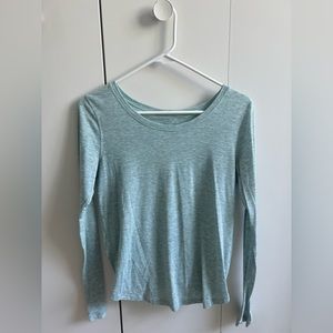 Lululemon long sleeve work out top